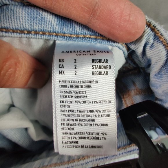 American Eagle Outfitters Light Blue High Rise Jeans - Picture 10 of 10